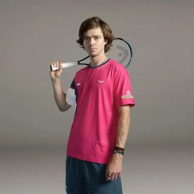 当他挥洒自 当他挥洒自