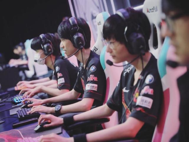 勒与纳达尔 勒与纳达尔